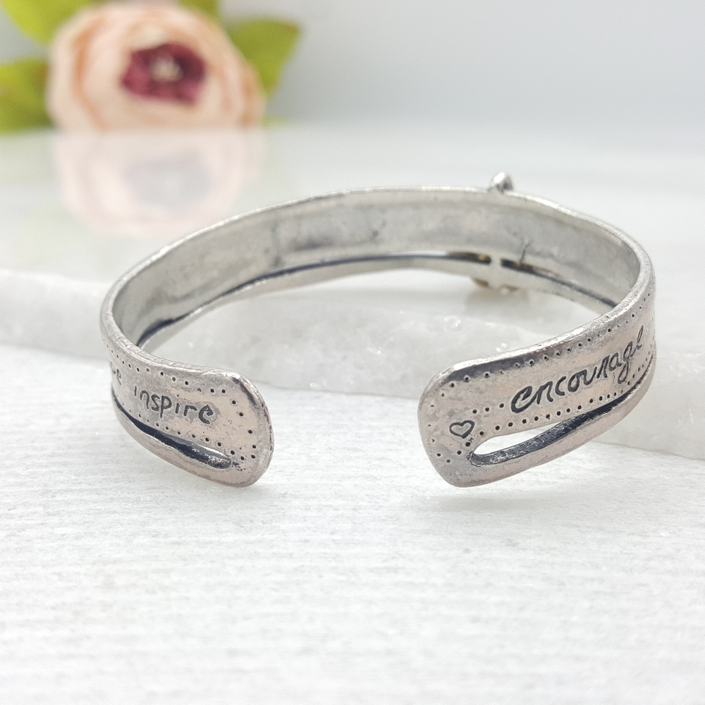 ✔Chicos Inspirational Quote Charm Cuff Bracelet - Picture 4 of 7